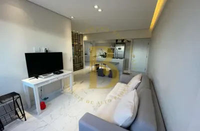 Apartamento mobiliado e reformado com 63 m², 2 quartos à venda no bairro campo belo.