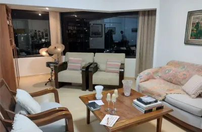Apartamento com 110 m², 3 quartos sendo 1 suíte à venda no bairro campo belo.