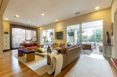 Apartamento com 438 m², 4 quartos sendo 4 suítes à venda no bairro itaim bibi.