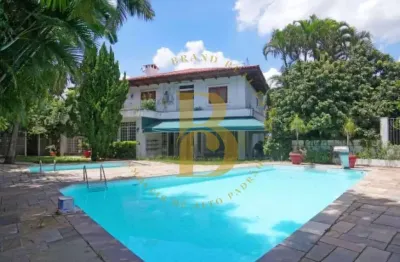 Casa de vila com 678 m², 4 quartos sendo 4 suítes à venda no bairro morumbi.