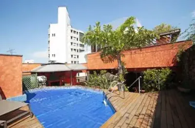 Cobertura com 517 m², 4 quartos sendo 4 suítes à venda no bairro moema.