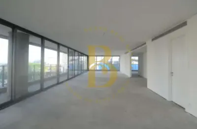 Apartamento com 630 m², 4 quartos sendo 4 suítes à venda no bairro paraíso.