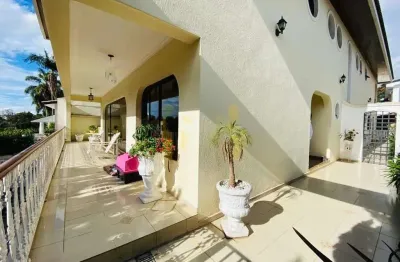 Casa com 544 m², 4 quartos sendo 4 suítes à venda no bairro alto da lapa.