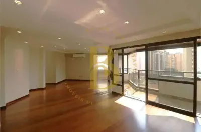 Apartamento com 232 m², 4 quartos sendo 3 suítes à venda no bairro moema índios.