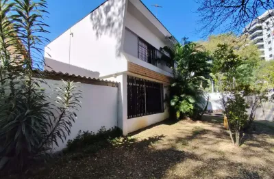 Casa com 390 m², 2 quartos sendo 1 suíte à venda no bairro alto da lapa.