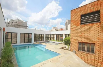 Cobertura com 350 m², 4 quartos sendo 3 suítes à venda no bairro alto de pinheiros.