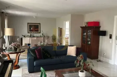 Apartamento com 250 m², 4 quartos sendo 4 suítes à venda no bairro moema índios.