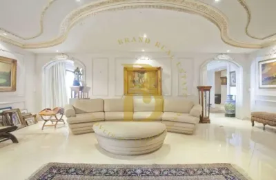 Apartamento á venda de 500 m², com 4 suítes  e 5 vagas no bairro higienópolis.