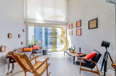 Apartamento penthouse, um por andar com hall social privativo e elevador com biometria.