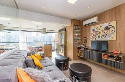 Apartamento reformado á venda com 78m², com 03 dormitórios e 02 vagas na vila mariana