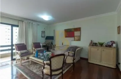 Apartamento à venda com 200 m², 4 quartos sendo 2 suítes, em moema.