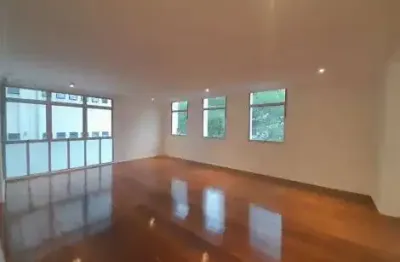 Apartamento á venda de  233 m², com 3 quartos e 2 vagas no bairro jardim américa.