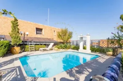 Cobertura com 630 m², 4 quartos sendo 4 suítes à venda no bairro alto da lapa.