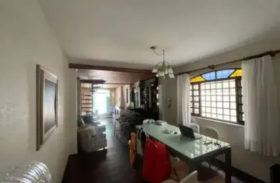 Casa com 200 m², 3 quartos sendo 3 suítes à venda no bairro alto da lapa.