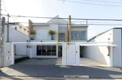 Casa maravilhosa, com 342 metros, 4 suítes e ampla área gourmet, no bosque da saúde!