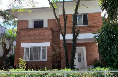 Casa com 439 m², 3 quartos sendo 1 suíte à venda no bairro jardim paulista.