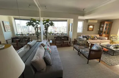 Cobertura triplex à venda, com 210 m², 3 quartos sendo 2 suítes, na vila nova conceição.