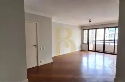 Apartamento com 130 m², 3 quartos sendo 1 suíte à venda no bairro moema pássaros.
