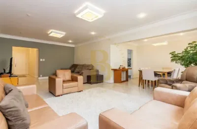 Apartamento reformado e moderno com 213.0 m², à venda no bairro santa cecília.