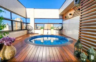 Cobertura duplex de 216m² com 4 suítes e piscina aquecida à venda na vila pompéia