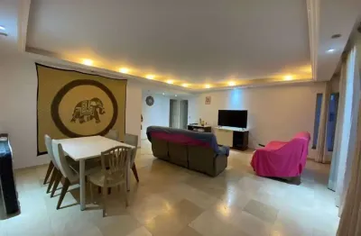 Apartamento com 160m², 4 quartos sendo 1 suíte à venda no bairro saúde.