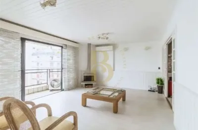 Apartamento á venda de 160m2, com 03 dormitórios e 02 vagas no coração de higienópolis