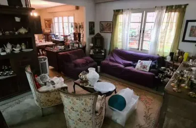 Casa com 220 m², 3 quartos sendo 0 suíte à venda no bairro vila cordeiro.