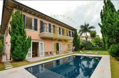 Casa com 836 m², 5 quartos sendo 5 suítes à venda no bairro cidade jardim.