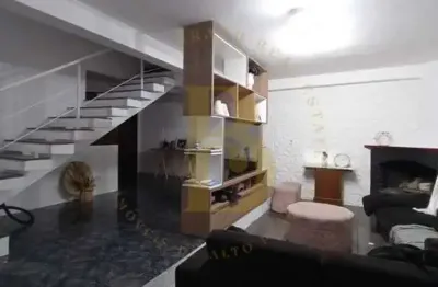 Casa à venda em interlagos ? 160m², 3 dormitórios e quintal com churrasqueira