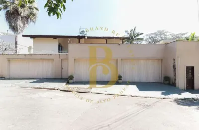 Casa com 632 m², 5 quartos sendo 2 suítes à venda no jardim dos estados.