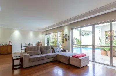 Casa á venda com 363 m²,  4 suítes, varanda,  na granja julieta.