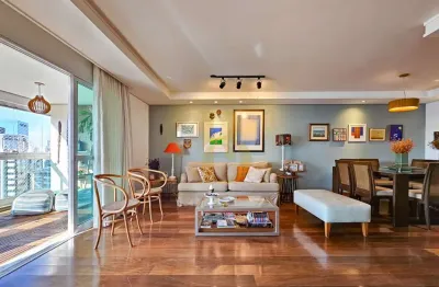 Apartamento á venda no paraíso, próximo ao metrô, 197m², 3 suítes, 4 vagas, andar alto.