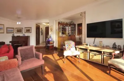 Sofisticação e conforto em moema: apartamento de 214m² com 4 dormitórios, 3 suítes e hidromassagem!