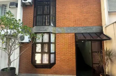 Casa com 130 m², 5 quartos sendo 1 suíte à venda no bairro vila uberabinha.
