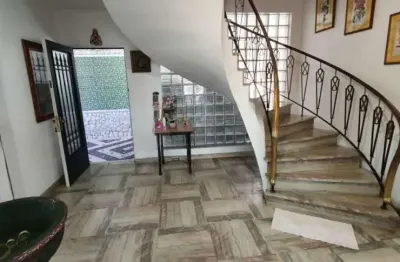 Casa á venda com 370 m², 4 quartos e 05 vagas no bairro jardim paulista.