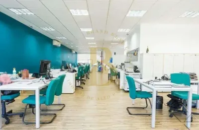 Prédio comercial reformado em perdizes, 1143m², 12 vagas, 10 banheiros, a 200m da avenida sumaré.