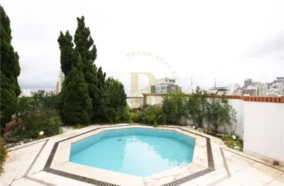 Cobertura á venda de 450 m², com 4 suítes, 5 vagas e piscina no jardim américa.