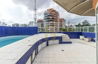 Cobertura á venda com 320 m², 3 quartos e 4 vagas no alto de pinheiros.