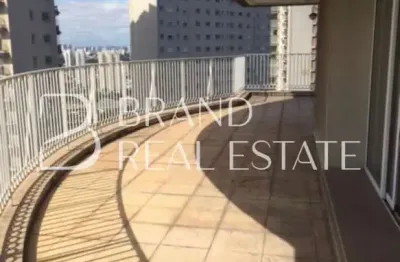 Lindissimo apartamento com 425m úteis localizado no Panamby em condomínio suntuoso com imensa varand