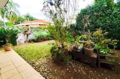 Casa com 344 m² de área construída, 4 quartos sendo 4 suítes à venda no bairro alto de pinheiros.