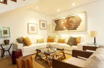 Casa à venda jardim paulistano com 294m², 3 dormitórios e 2 vagas.