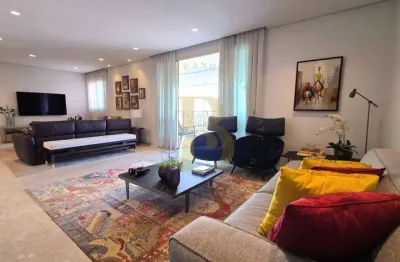 Apartamento reformado 193m² 3 suítes 2 vagas,  andar alto em localização tranquila no campo belo