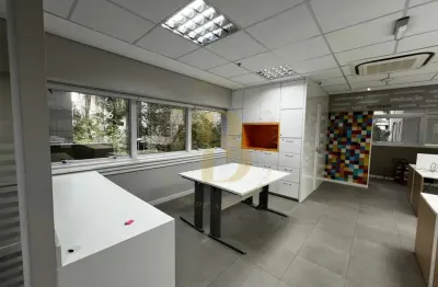 Conjunto comercial alto padrão no itaim bibi ? 152 m² | 5 vagas | mobiliado