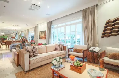 Casa com 584 m², 5 quartos sendo 5 suítes à venda no bairro vila madalena.