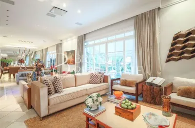 Casa com 584 m², 5 quartos sendo 5 suítes à venda no bairro Vila Madalena.