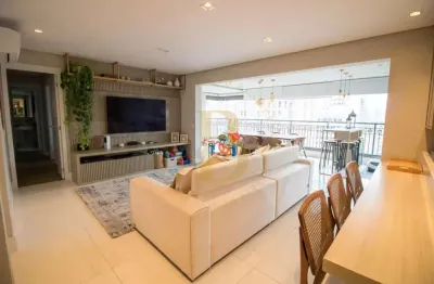 Apartamento à venda com 137m² - 3 quartos (3 suítes) - 3 vagas - 4 banheiros - reformado / sp