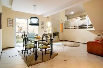 Casa à venda 4 suítes, 5 vagas, piscina, churrasqueira, reformada - jardim prudência/ sp