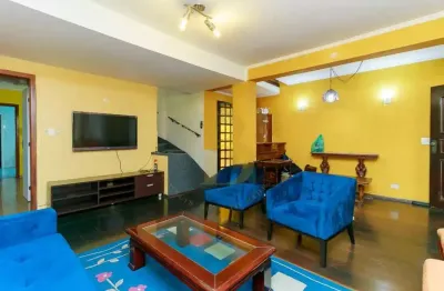 Casa à venda com 3 quartos sendo 1 suítes, 2 banheiros, 2 vagas, 150m² - santo amaro / sp