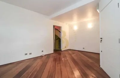 Casa com 3 quartos para alugar na Rua São Benedito, 1889, Chácara Gaivotas, São Paulo