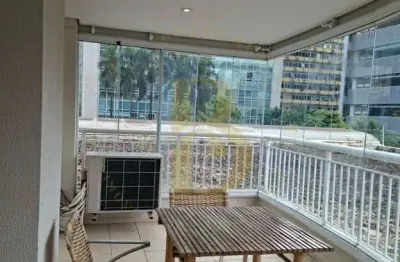 Apartamento mobiliado com 2 dormitórios e varanda no bairro cerqueira césar